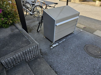 アパート用のごみ置き場です