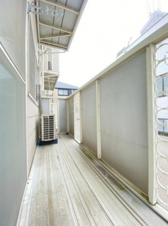 【バルコニー】