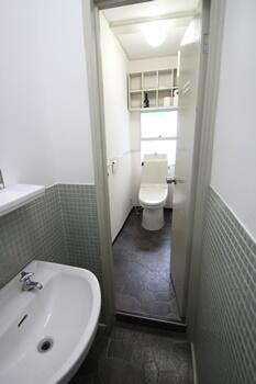 トイレは共用です