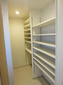 松山市萱町５丁目の中古マンションの画像