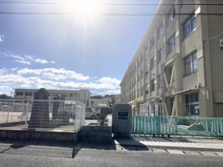 今治市立乃万小学校まで1469m
