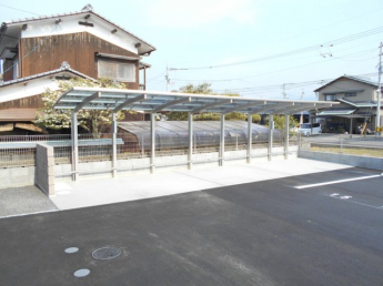 【駐車場】