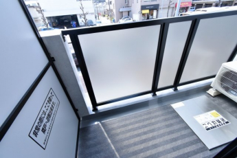 【バルコニー】