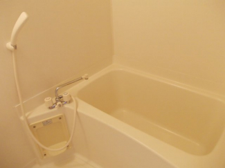 日々の疲れを癒すお風呂付です