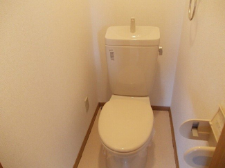 コンパクトで使いやすいトイレです