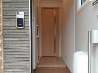 シンプルで使いやすい玄関です