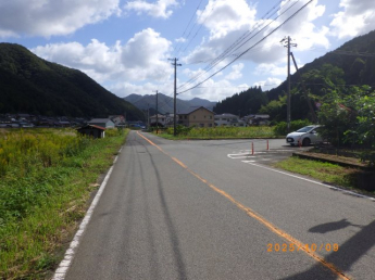 【前面道路含む現地写真】