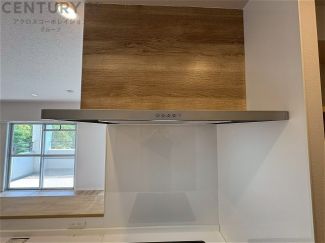 パワフルな吸引力で調理中の臭気等をしっかり処理してくれ、室内を快適に保ってくれます。
