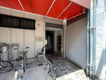 【エントランス】