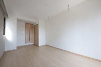 ゆったり過ごせる居間です