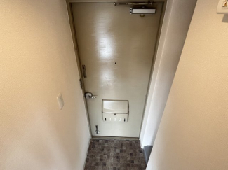 落ち着いた玄関です