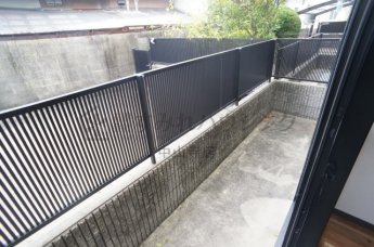 【バルコニー】