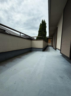 【バルコニー】