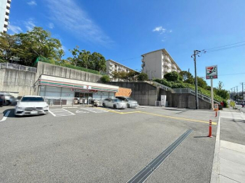 セブンイレブン神戸垂水青山台店まで350m