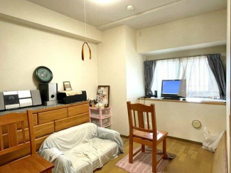 北側洋室です