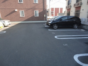 【駐車場】