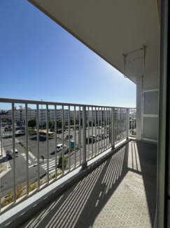 【バルコニー】