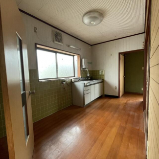 離れ