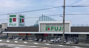 フジ波止浜店まで2704m