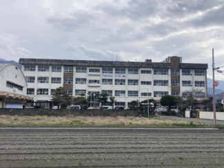 西条市立西条東中学校まで823m