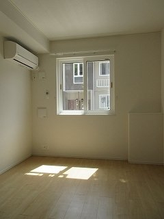 内装は落ち着いています