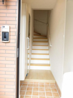 落ち着いた玄関です