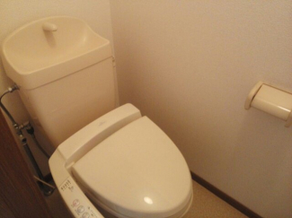 ゆったりとした空間のトイレです