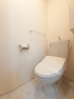 ゆったりとした空間のトイレです