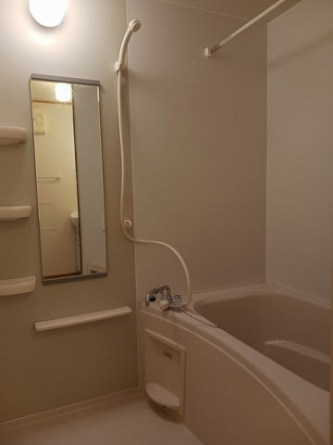 日々の疲れを癒すお風呂付です