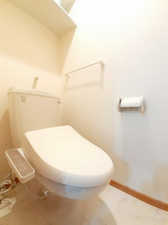 コンパクトで使いやすいトイレです