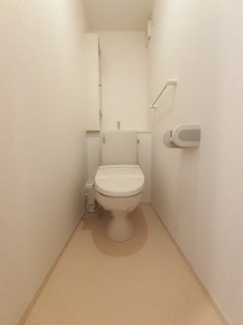 コンパクトで使いやすいトイレです