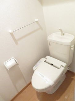 ゆったりとした空間のトイレです