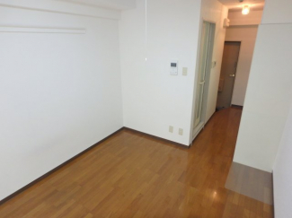 使い勝手のいい寝室です