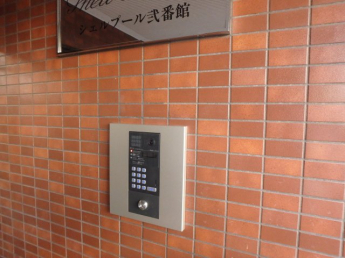 オートロック完備