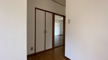 玄関ホールの収納