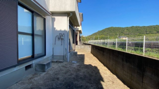 敷地南側にある庭