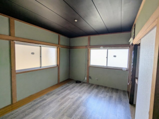 ２階の奥のお部屋です