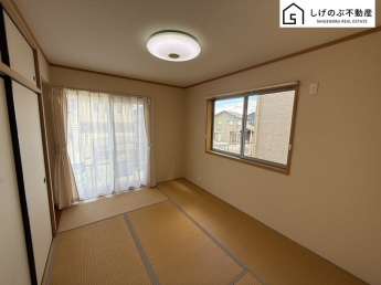 お子様の遊び室から客間としてまで、多様なシーンにも対応できますね♪