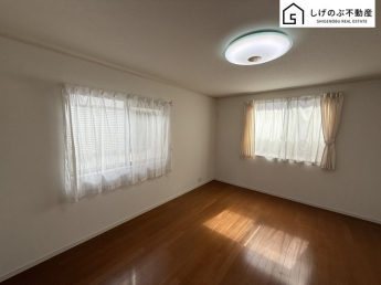 全居室に収納を完備しておりますので、いつでもお部屋をすっきりとお使い頂けそうです。自分好みのインテリアやレイアウトを考えるのも楽しみです♪