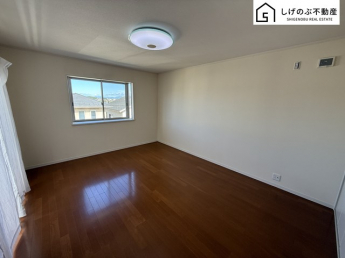 全居室に収納を完備しておりますので、いつでもお部屋をすっきりとお使い頂けそうです。自分好みのインテリアやレイアウトを考えるのも楽しみです♪