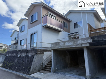 広々としたお庭あり♪
閑静な住宅街
駐車1台可