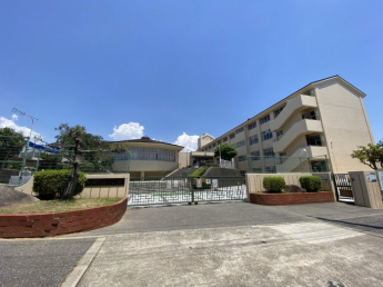 狩場台小学校まで約120ｍ