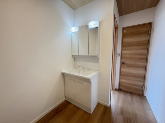 【独立洗面台】