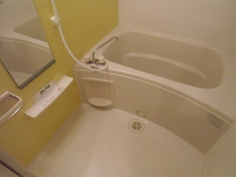 日々の疲れを癒すお風呂付です