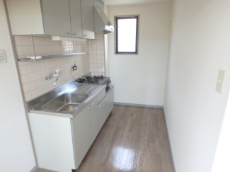 コンパクトなキッチンで掃除もラクラク