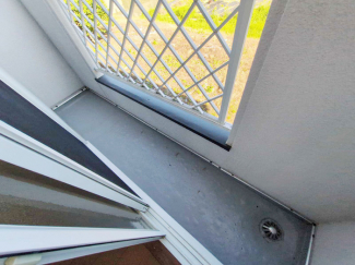 【バルコニー】