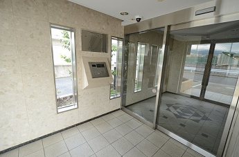 【エントランス】