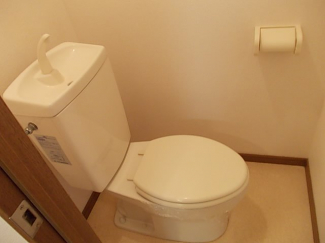 ゆったりとした空間のトイレです