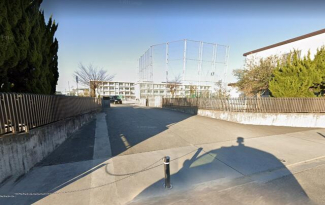 松山市立椿小学校まで726m