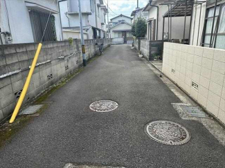 西側道路